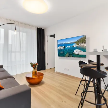 Lam Urban - Balcony Apartmán