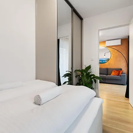 Lam Urban - Balcony Apartment Bratislava