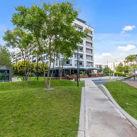 Lam Urban - Balcony Daire Bratislava